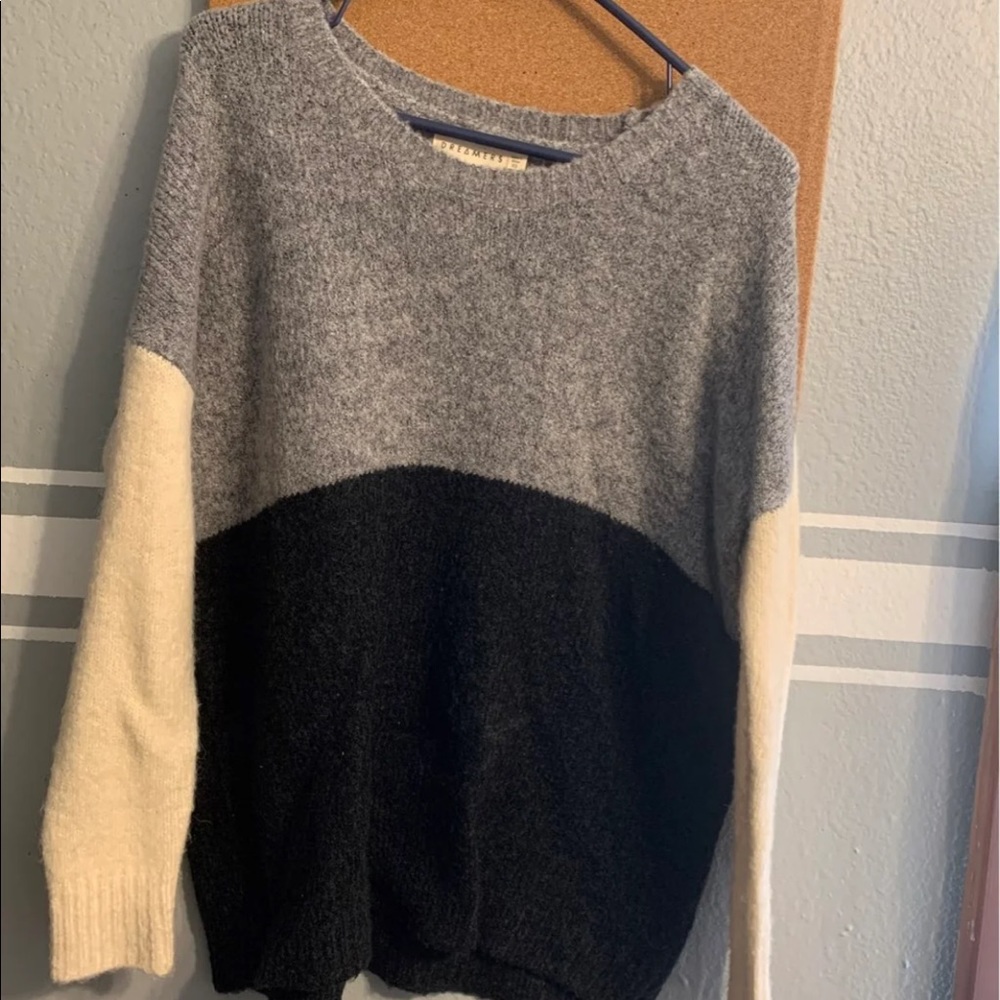 Women’s Sweater